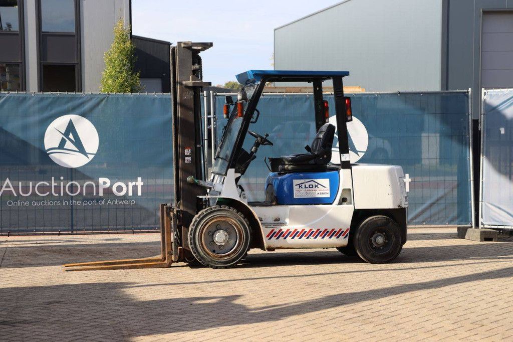 Forklift Mitsubishi FD30 Diesel 3000kg 3.6m 1995