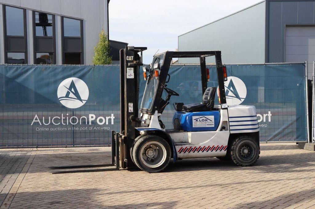 Caterpillar DP30 Diesel Forklift 3000kg 3.3m 1995