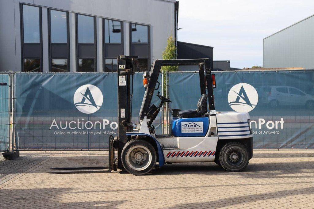 Caterpillar DP30 Diesel Forklift 3000kg 3.3m 1995
