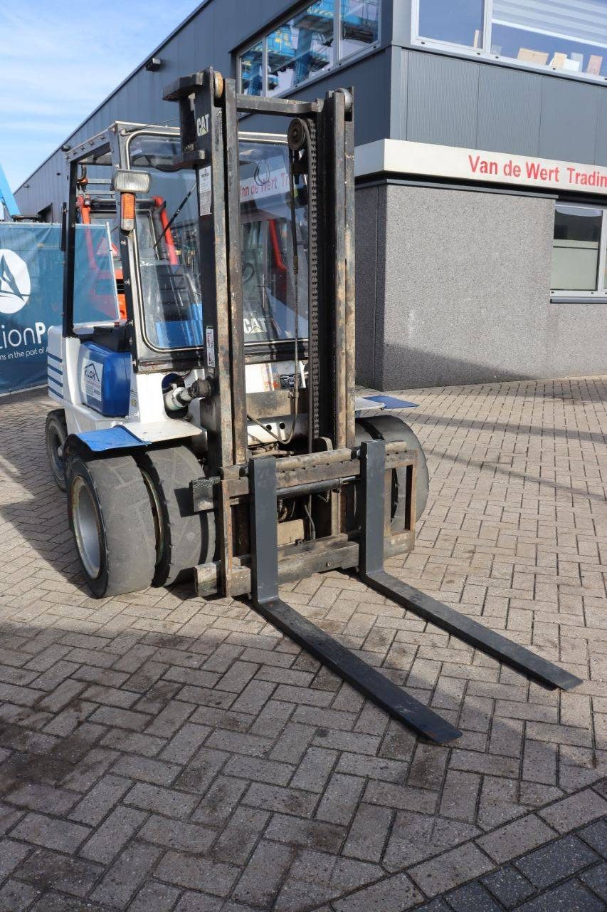 Caterpillar DP30 Diesel Forklift 3000kg 3.3m 1995