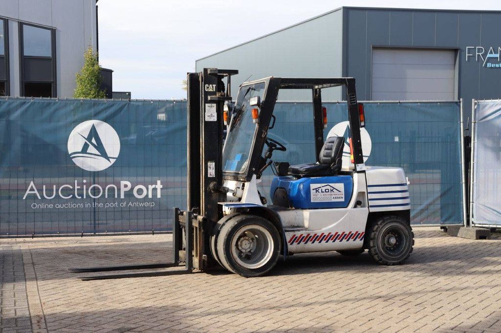 Caterpillar DP30 Diesel Forklift 3000kg 3.3m 1995