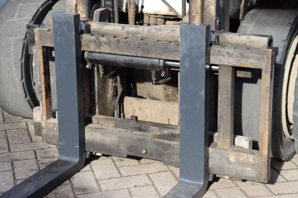Caterpillar DP30 Diesel Forklift 3000kg 3.3m 1995