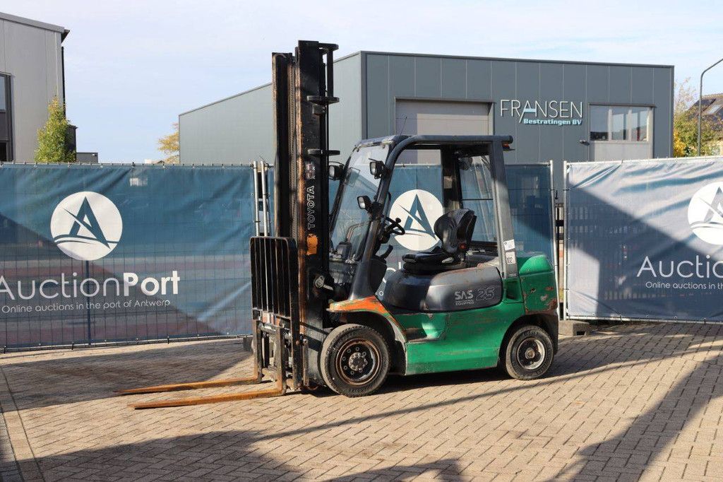 Forklift Toyota 62-7FDF25 Diesel 2500kg 4.5m 2004