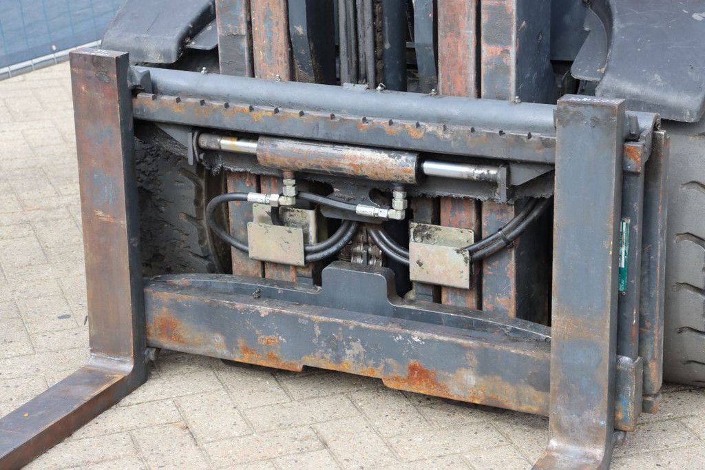 Linde H30D-01 Diesel Forklift 3000kg 5.2m 2010