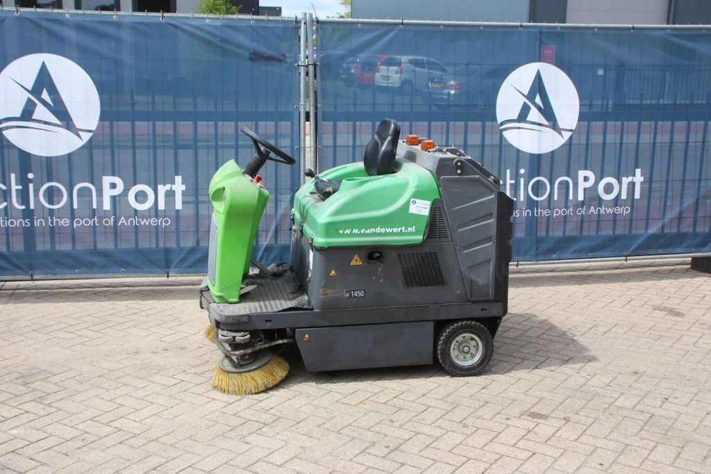 Ride-on sweeper IPC Cleaning 1450 Diesel 2015