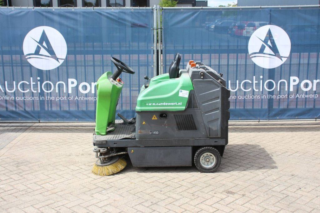 Ride-on sweeper IPC Cleaning 1450 Diesel 2015