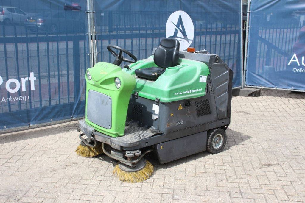 Ride-on sweeper IPC Cleaning 1450 Diesel 2015