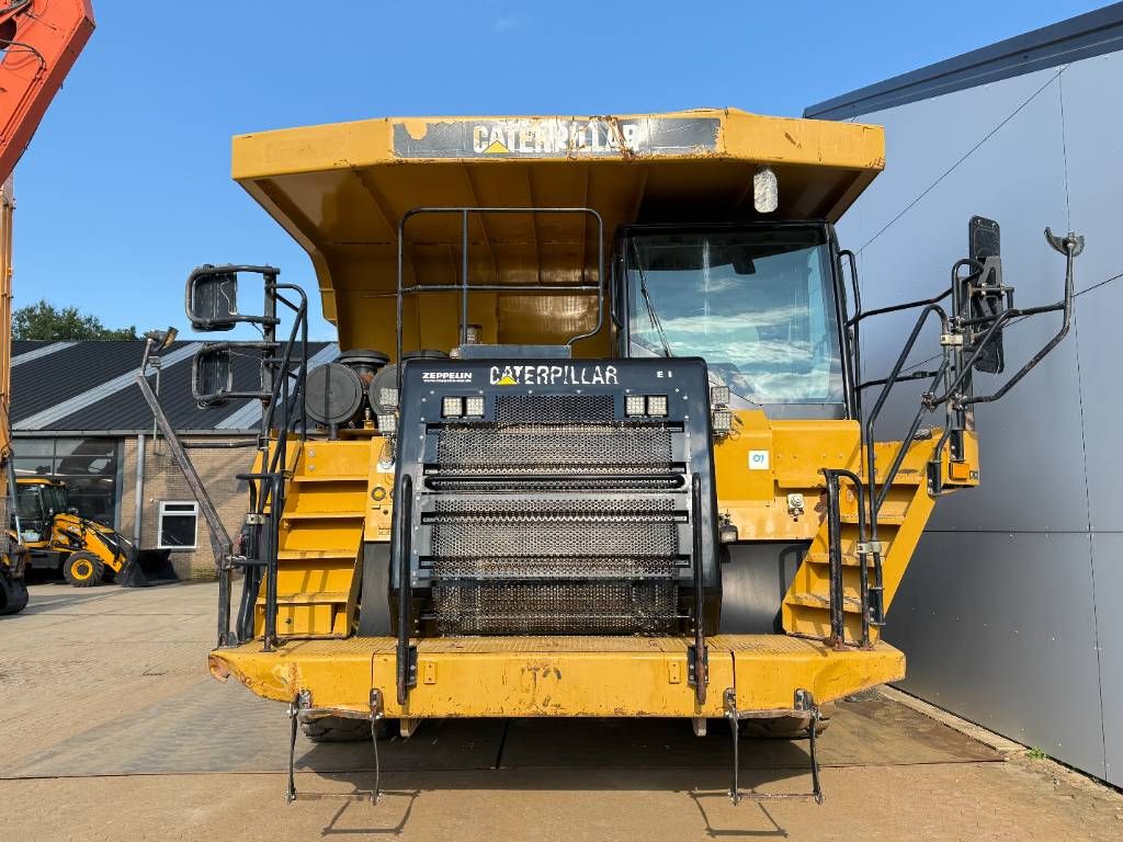 CAT 775F - German Machine / Auto Greasing