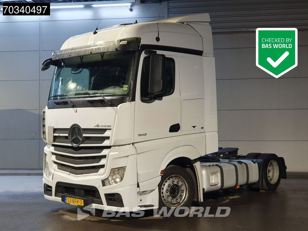 Mercedes Actros 1942 4X2 Mega StreamSpace NL 2xTanks Hebesattel