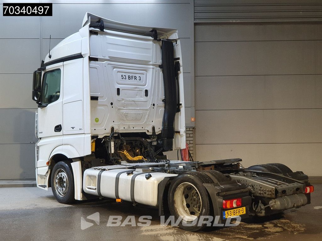 Mercedes Actros 1942 4X2 Mega StreamSpace NL 2xTanks Hebesattel