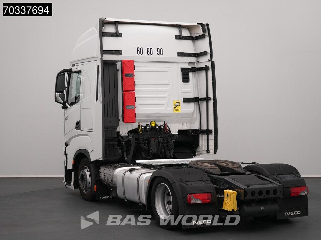 Iveco S-Way 460 4X2 Mega 2x Tanks Standklima Navi ACC