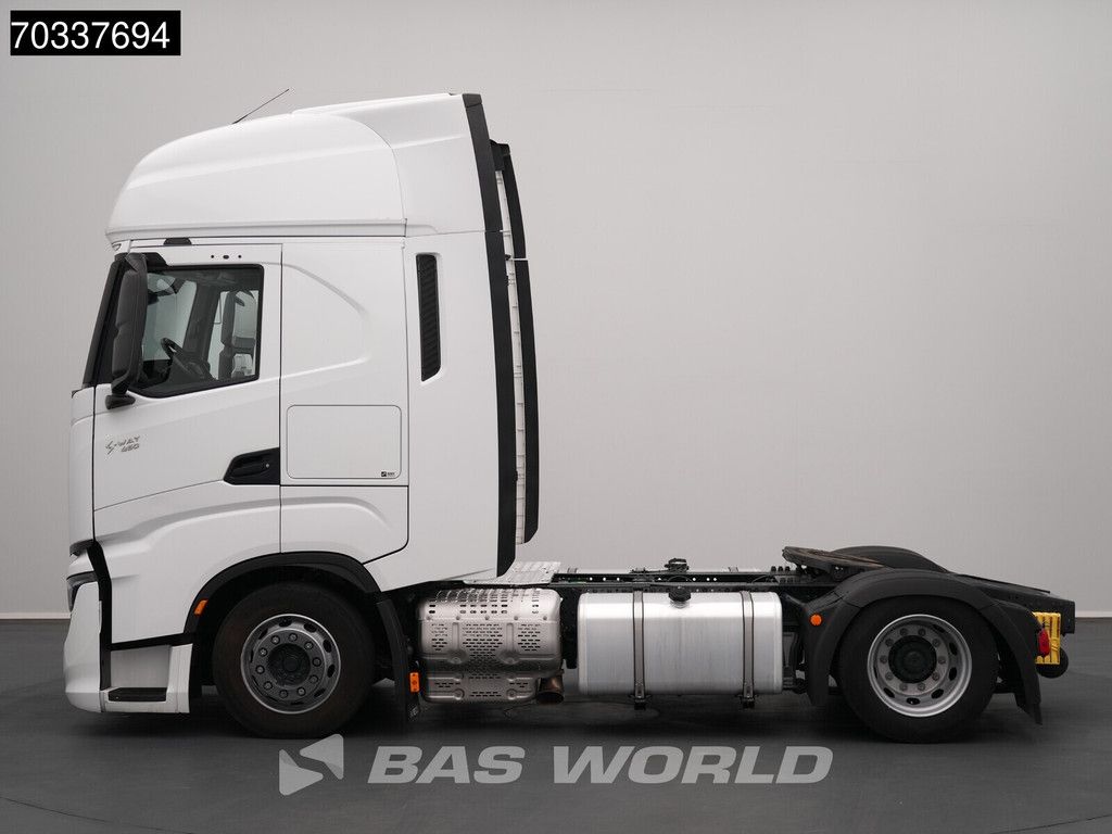 Iveco S-Way 460 4X2 Mega 2x Tanks Standklima Navi ACC