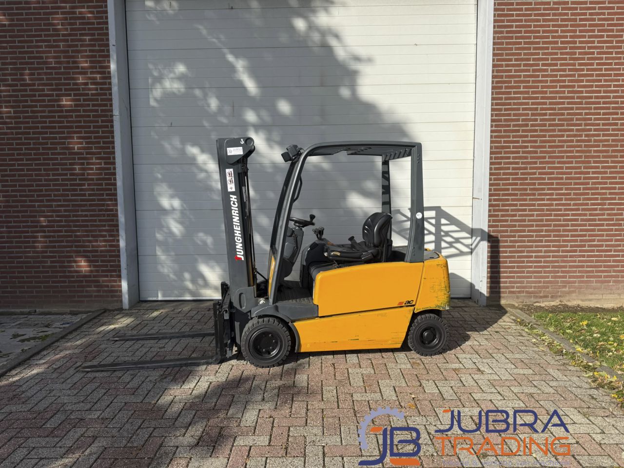 Jungheinrich EFG320 Electric Forklift | 2005 | 4387H | 2.0T | 4.