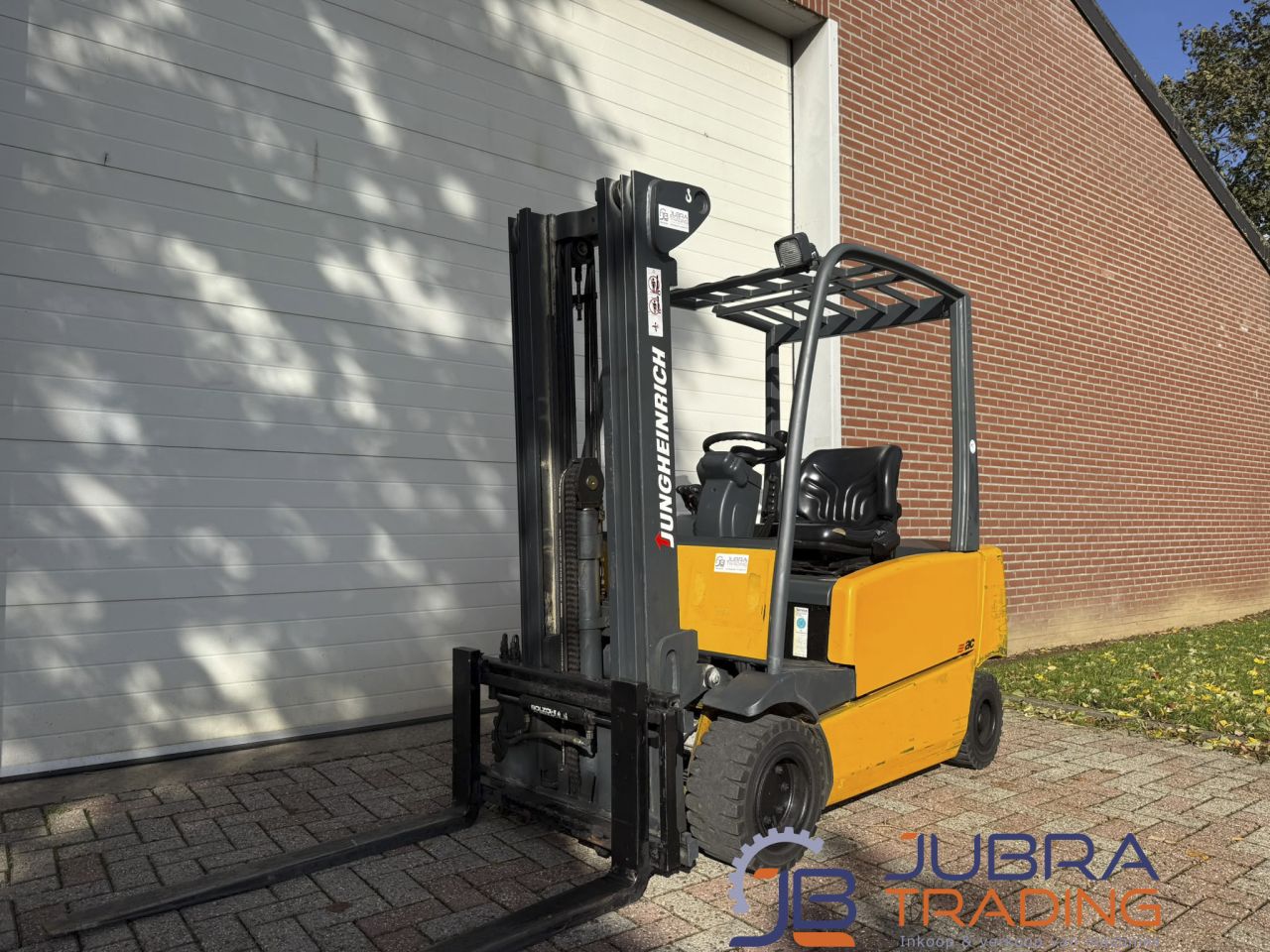 Jungheinrich EFG320 Electric Forklift | 2005 | 4387H | 2.0T | 4.
