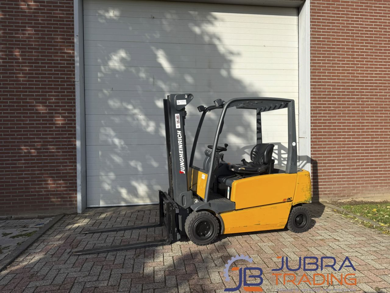 Jungheinrich EFG320 Electric Forklift | 2005 | 4387H | 2.0T | 4.