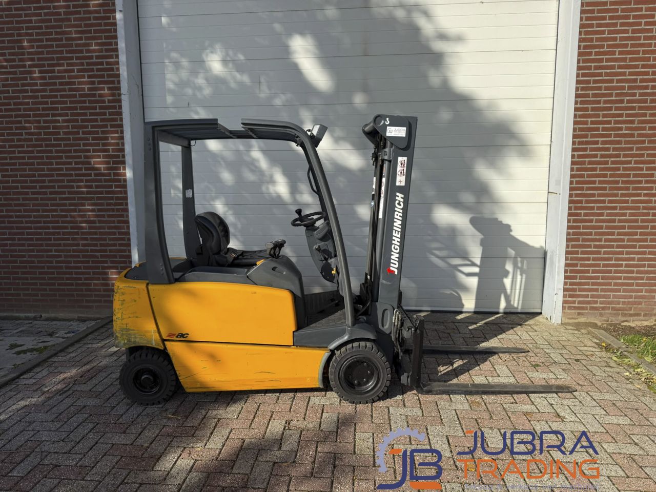 Jungheinrich EFG320 Electric Forklift | 2005 | 4387H | 2.0T | 4.