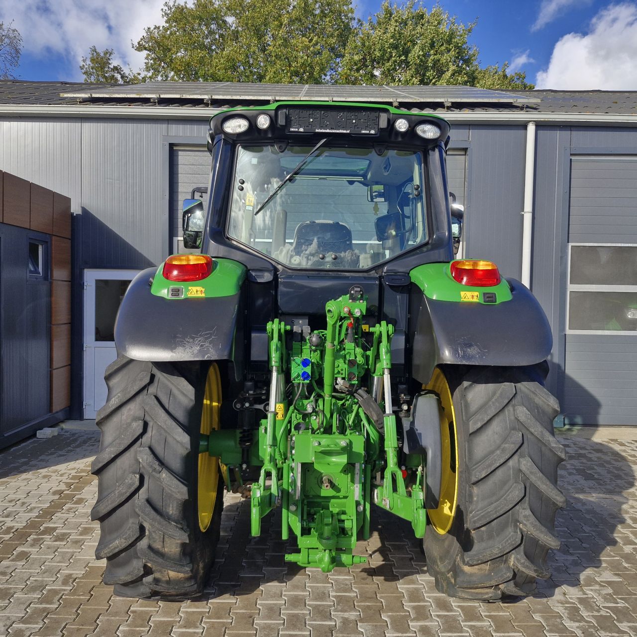 John deere 6110m