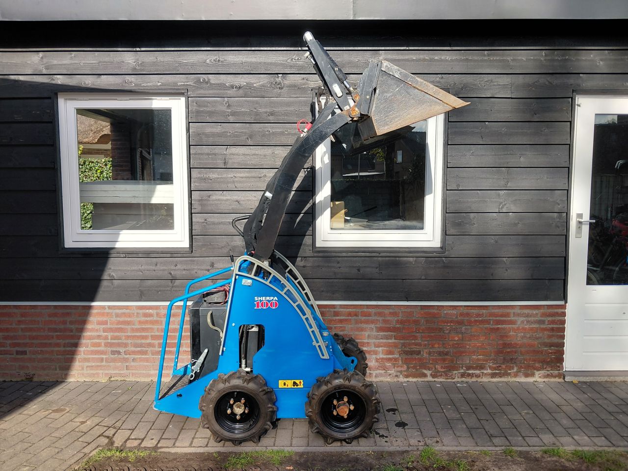Sherpa 100 ECO ( Bj 2025 ) 143 uur ! Giant / Skidster / Electro