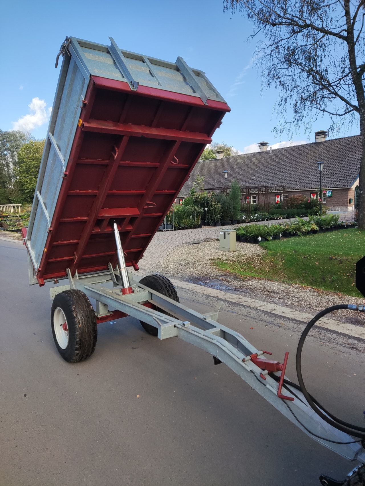 Kipper (laadvermogen 3 ton, 2,50 x 1,30, gegalvaniseerde borden)