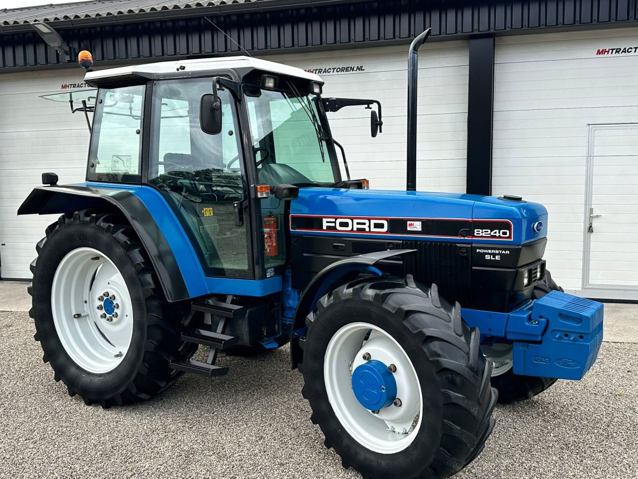 Ford 8240