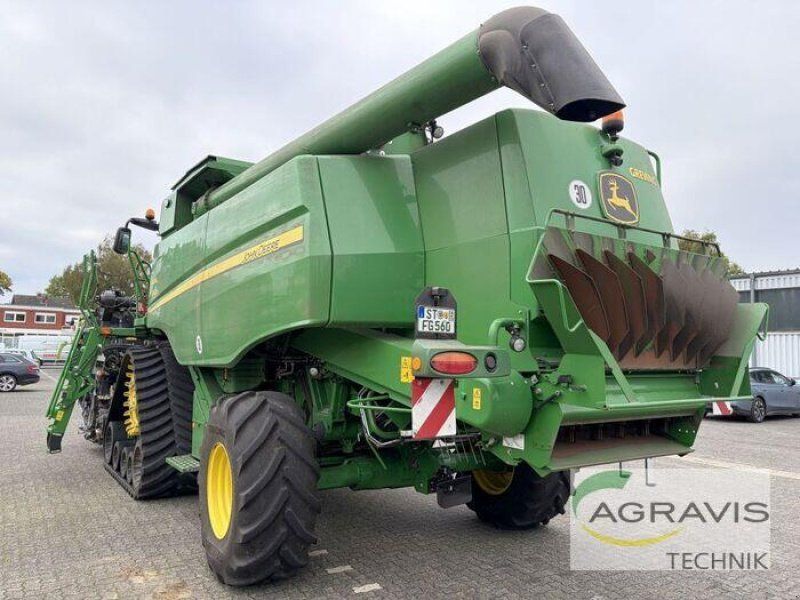 John Deere T 560
