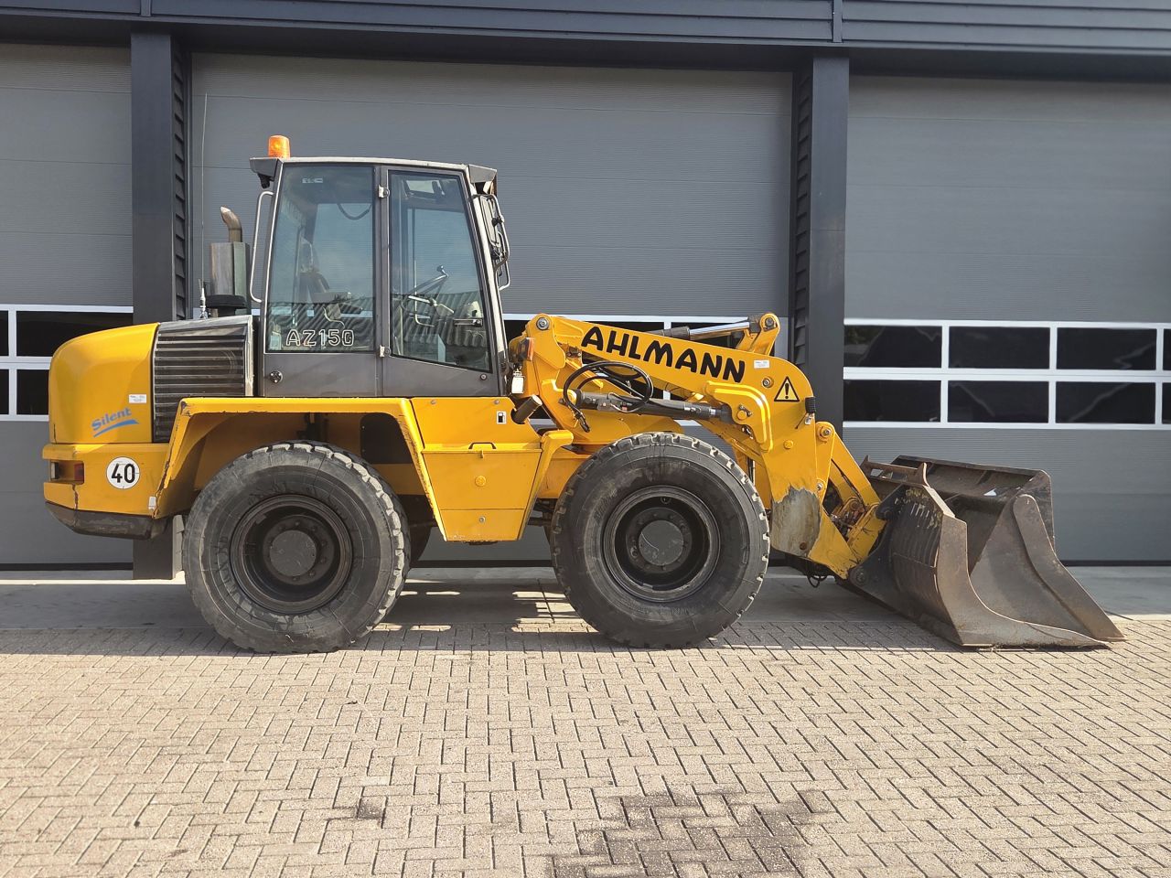 Ahlmann AZ150 Shovel