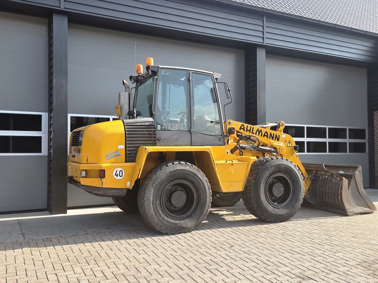 Ahlmann AZ150 Shovel