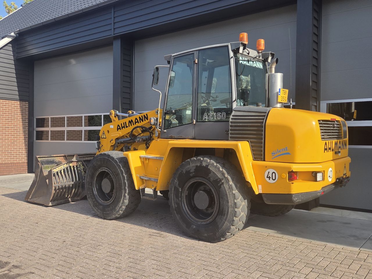 Ahlmann AZ150 Shovel