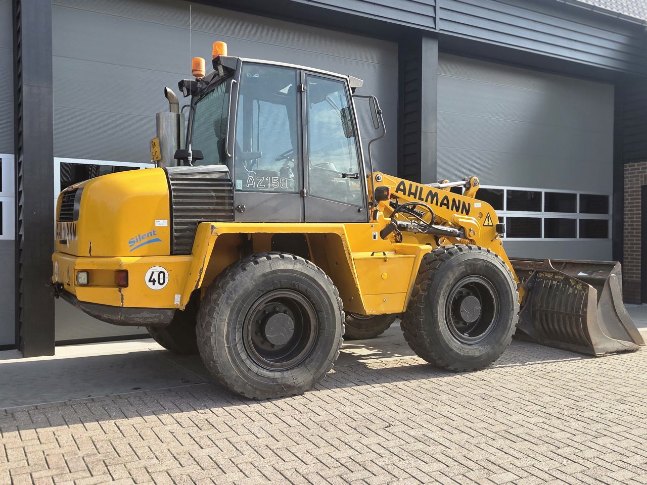 Ahlmann AZ150 Shovel