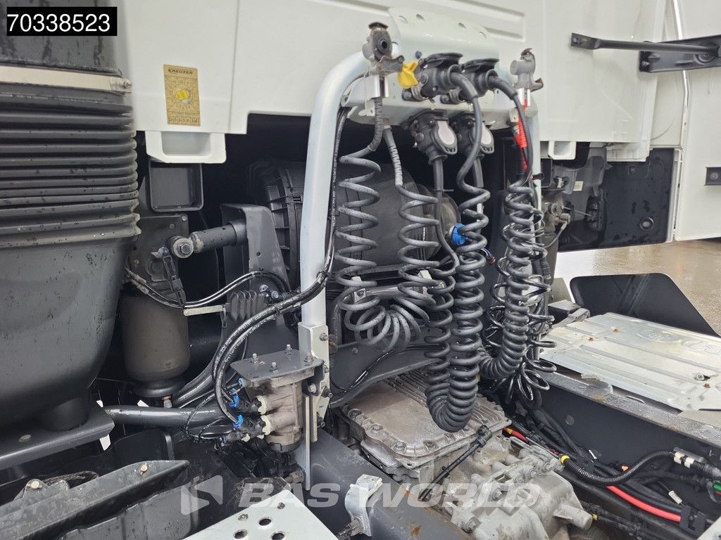 Renault T 520 4X2 HIGH 2xTanks ACC Navi