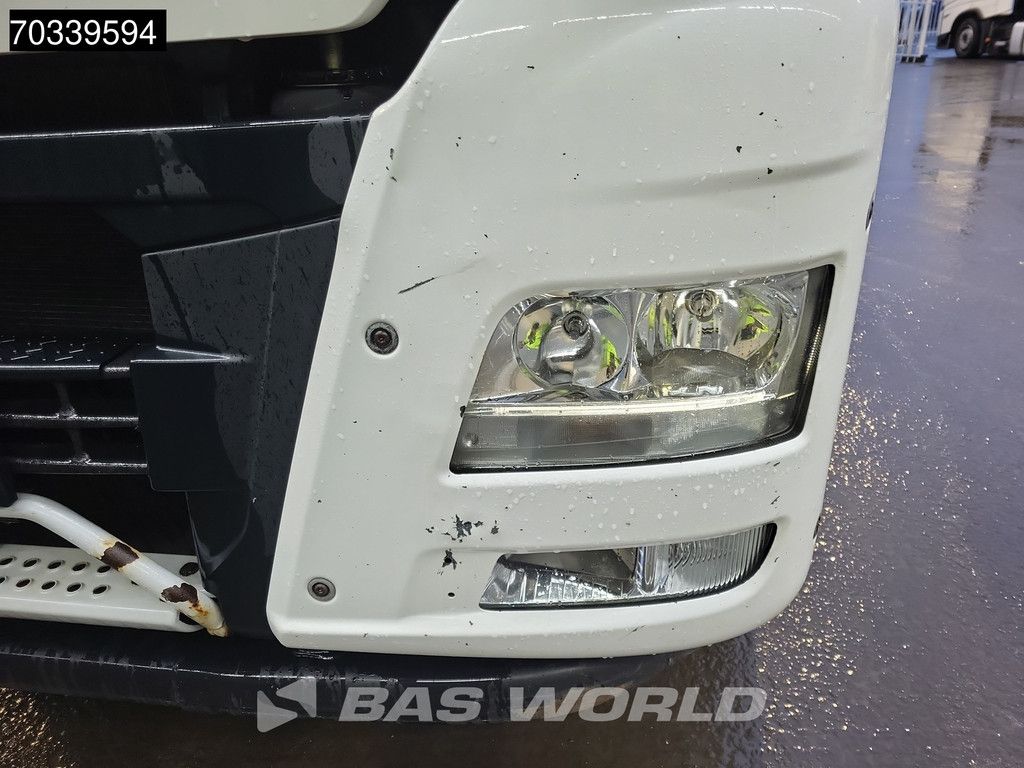 MAN TGX 33.580 6X4 XLX Retarder 2xTanks ACC
