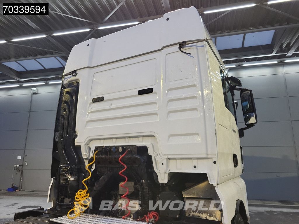 MAN TGX 33.580 6X4 XLX Retarder 2xTanks ACC