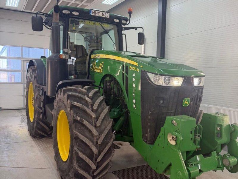 John Deere 8370R