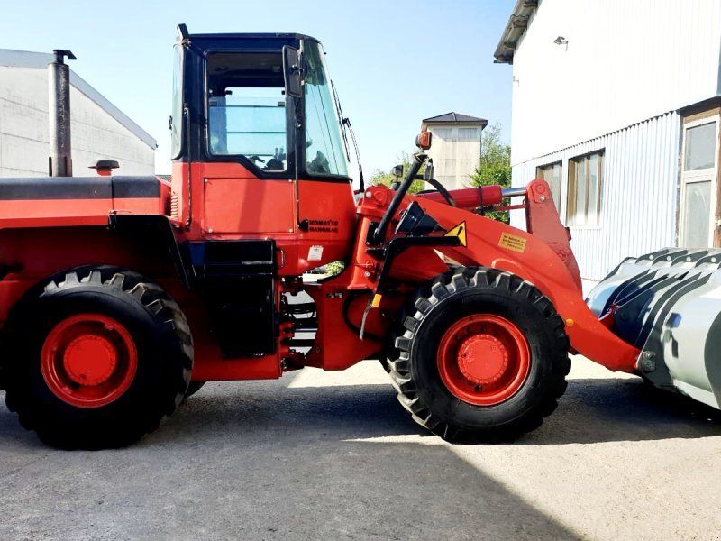 Komatsu WA 270 wie Liebherr L538 524