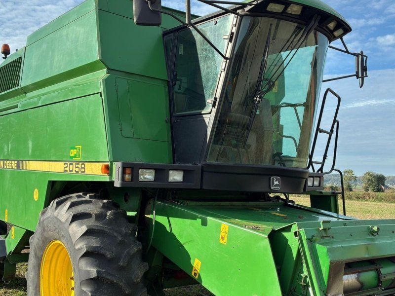 John Deere 2058