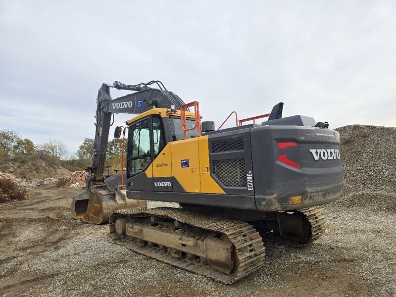 Volvo EC220EN