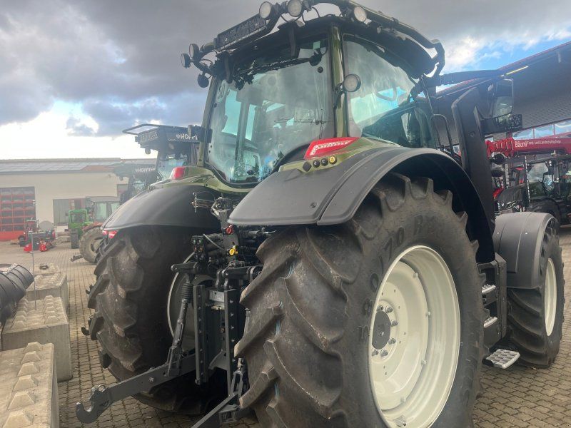 Valtra N155A mit Rüfa und FK
