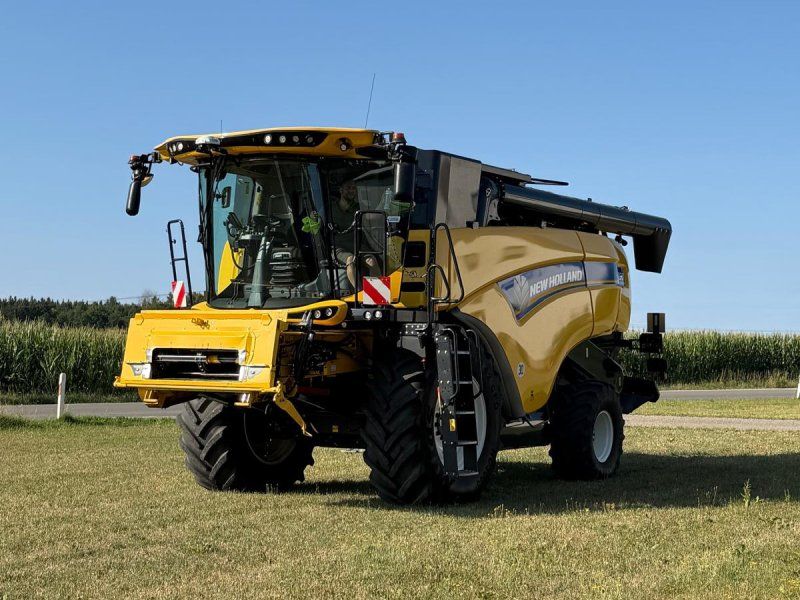 New Holland CX 7.90