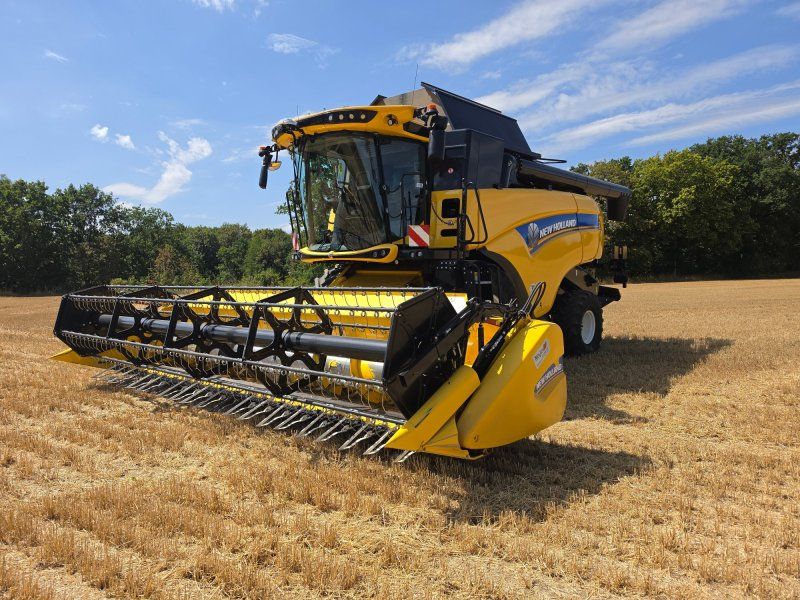 New Holland CX 7.90