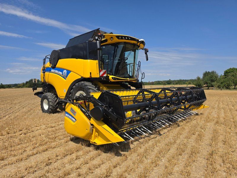 New Holland CX 7.90