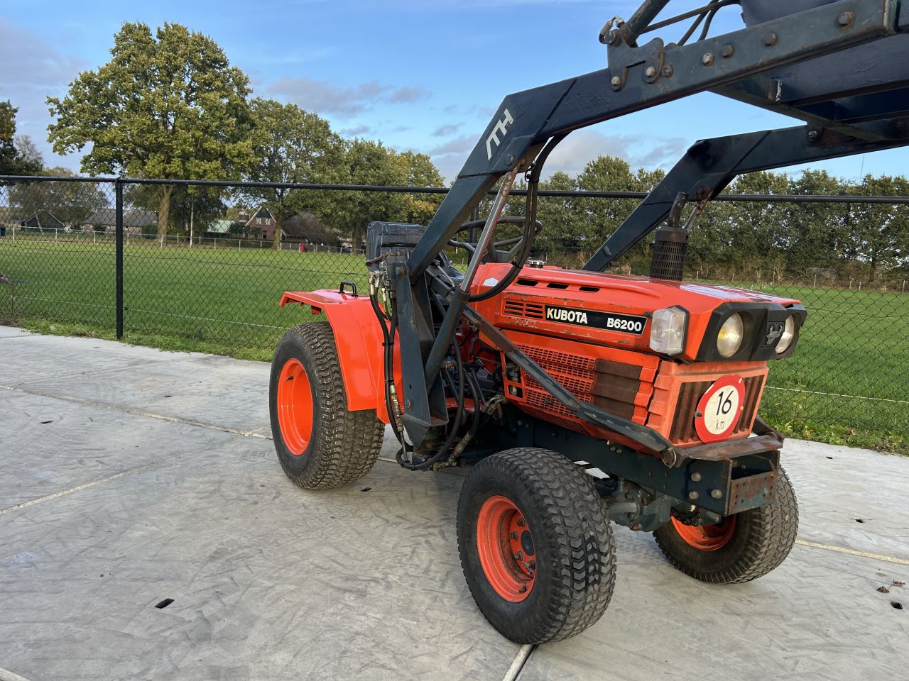 Nette Kubota B6200 met voorlader