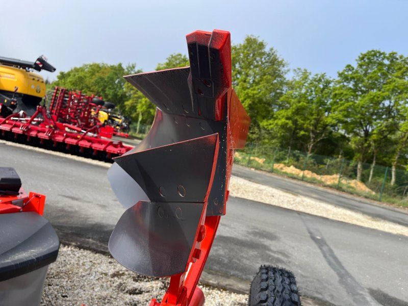 Kuhn VARIMASTER123 5