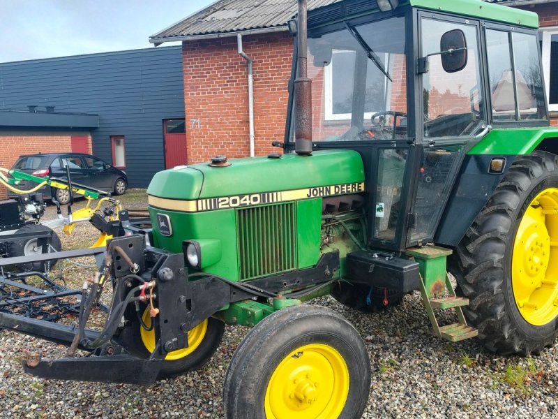 John Deere 2040 med frontlift