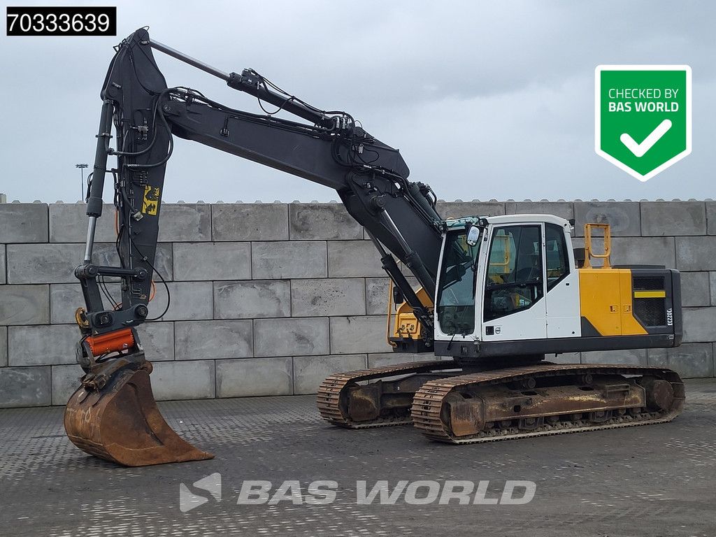 Volvo EC220 E L 3M Wide