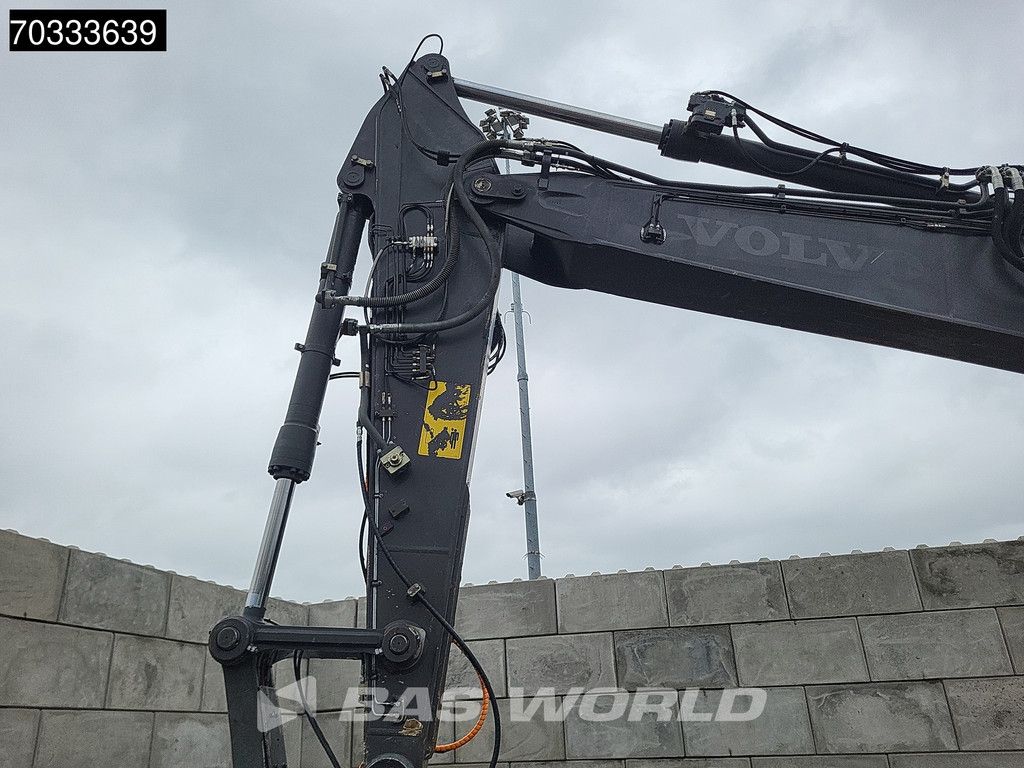Volvo EC220 E L 3M Wide