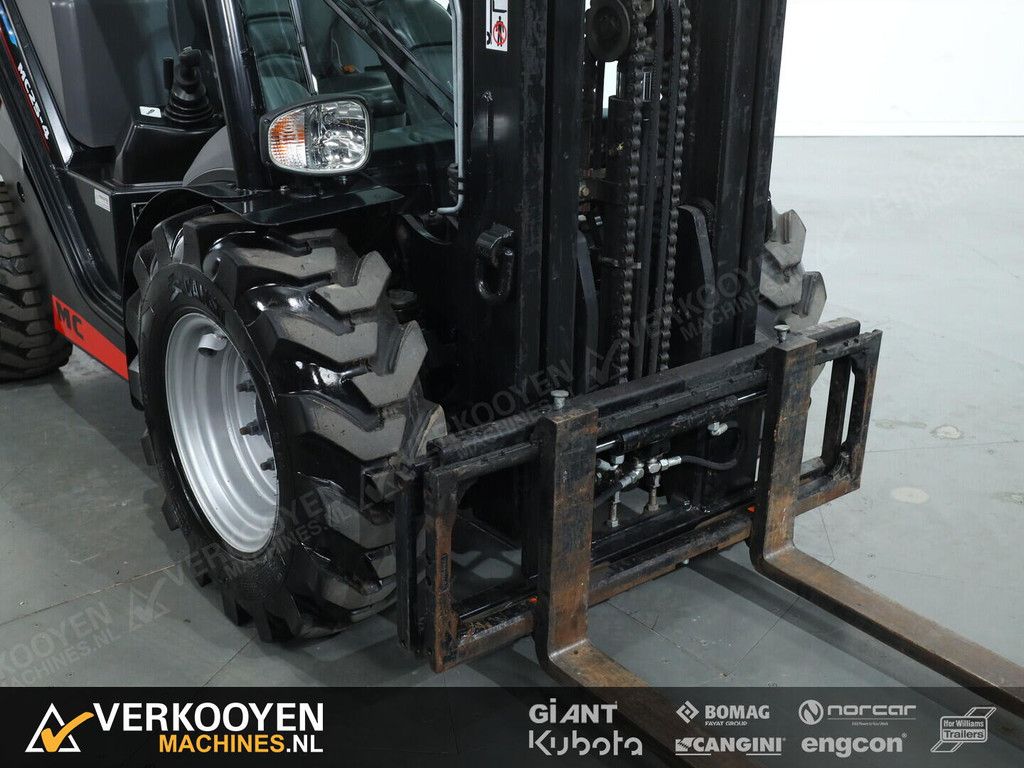 2023 Manitou MC25-4D Triplex FLT 37 VV1542