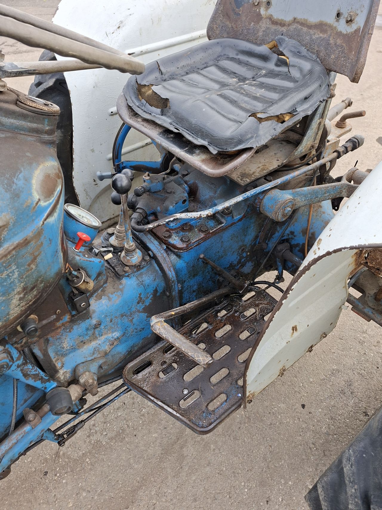 Ford dexta oldtimer trekker tractor