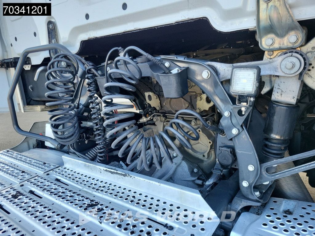 Mercedes Actros 1951 4X2 GigaSpace NL-Truck 2xTanks ACC Standklima
