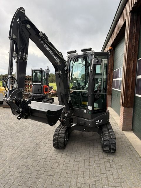 Eurocomach 25ZT
