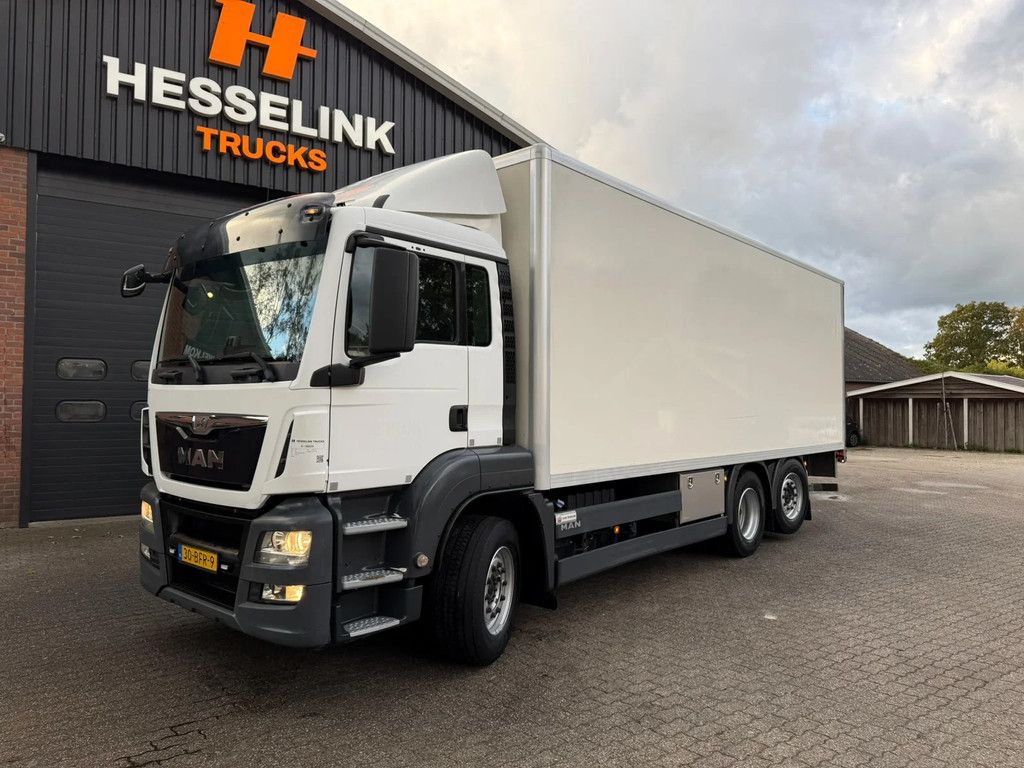 MAN TGS 26.320 Koffer Stuuras AHK 3000KG LBW 357.287KM! NL Truck APK/TUV 05-2027